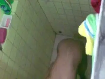 Ngintip Saudara Sepupu Sma Mandi 1